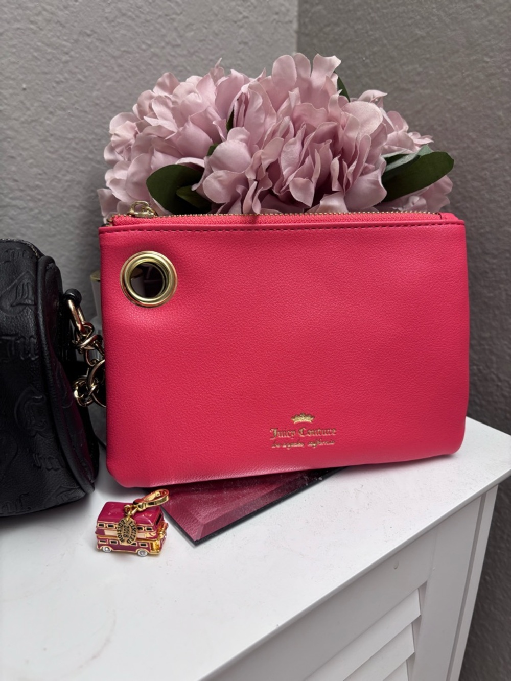 Juicy Couture Shoulder Bag & Make Up Pouch Lot - Picture 2 of 8